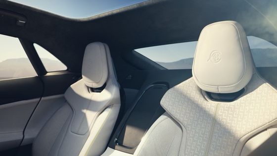 Lotus Emeya Packs A New Age EV Tech da empresa em uma carroceria GT de quatro portas com 650km de alcance 250km/h velocidade máxima e 450kw de potência