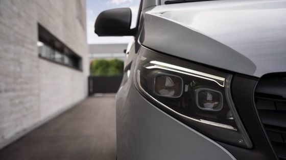 9 lugares EV Mercedes-Benz EVito Tourer Long com um motor elétrico de 201 cv e 90kWh bateria utilizável