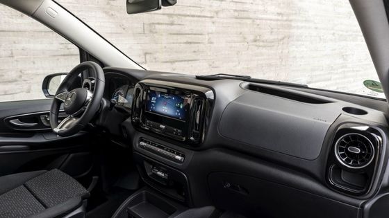 9 lugares EV Mercedes-Benz EVito Tourer Long com um motor elétrico de 201 cv e 90kWh bateria utilizável