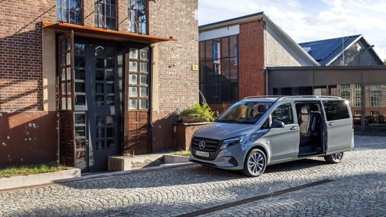 9 lugares EV Mercedes-Benz EVito Tourer Long com um motor elétrico de 201 cv e 90kWh bateria utilizável