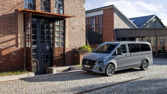 9 lugares EV Mercedes-Benz EVito Tourer Long com um motor elétrico de 201 cv e 90kWh bateria utilizável