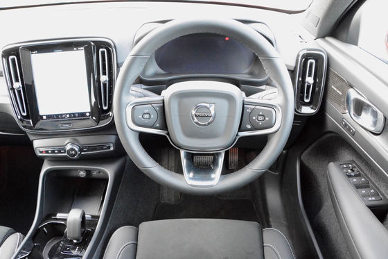 EV todo-o-terreno Volvo EC40 Ultimate Twin Motor com WLTP 326Miles 4,7sec aceleração de 0-62mph 408 hp motor de potência