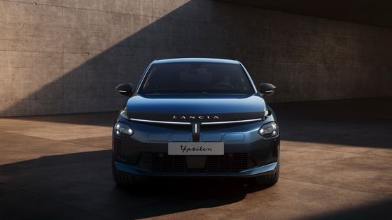 Primeiro carro elétrico da Lancia Ypsilon com motor montado na frente para 154 cavalos e 260 Nm