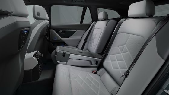 O mais novo carro eléctrico com bateria de 84,4 kWh, 329 milhas de autonomia com 335 cv/430 Nm no BMW i5 Touring eDrive40 RWD de velocidade única.