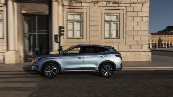 FWD 1.5L Motor At BYD SEAL U DM-i PHEV Carro Elétrico Com Motor Elétrico 18.3kwh Bateria Potência Máxima 214bhp