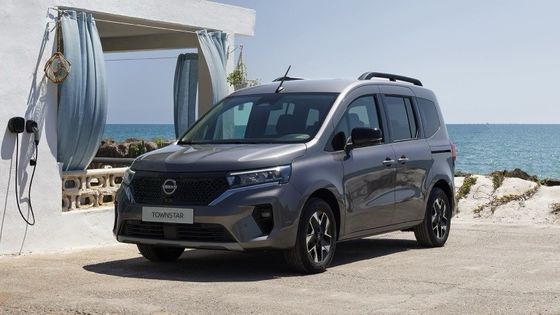 Posição de condução confortável e cabine prática com bom valor Nissan Townstar MPV Pure Ev com WLTP 285km