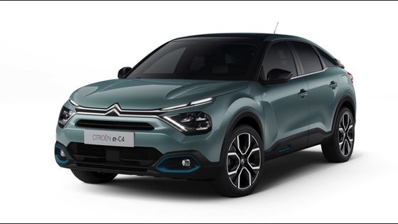 E-C4 da Citroën com 115kw (156ps) Potência A 150km/h Velocidade máxima Bateria de íons de lítio 54kwh
