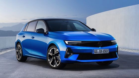 Veículo elétrico de condução confortável na Opel Astra Electric com bateria de 54kwh 150kw de potência do motor a 170km / h velocidade máxima