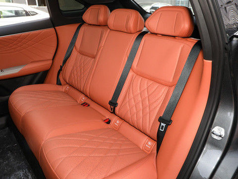 O mais recente sistema HUAWEI DEEPAL S07 2024 EREV com 121 km CLTC0.5h Tempo de carregamento rápido 175kW Potência máxima 320N.m Torque