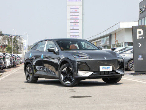 O mais recente sistema HUAWEI DEEPAL S07 2024 EREV com 121 km CLTC0.5h Tempo de carregamento rápido 175kW Potência máxima 320N.m Torque