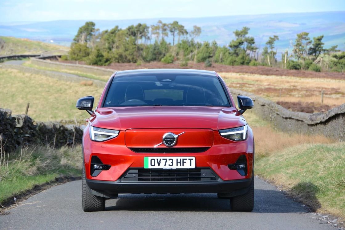 EV todo-o-terreno Volvo EC40 Ultimate Twin Motor com WLTP 326Miles 4,7sec aceleração de 0-62mph 408 hp motor de potência